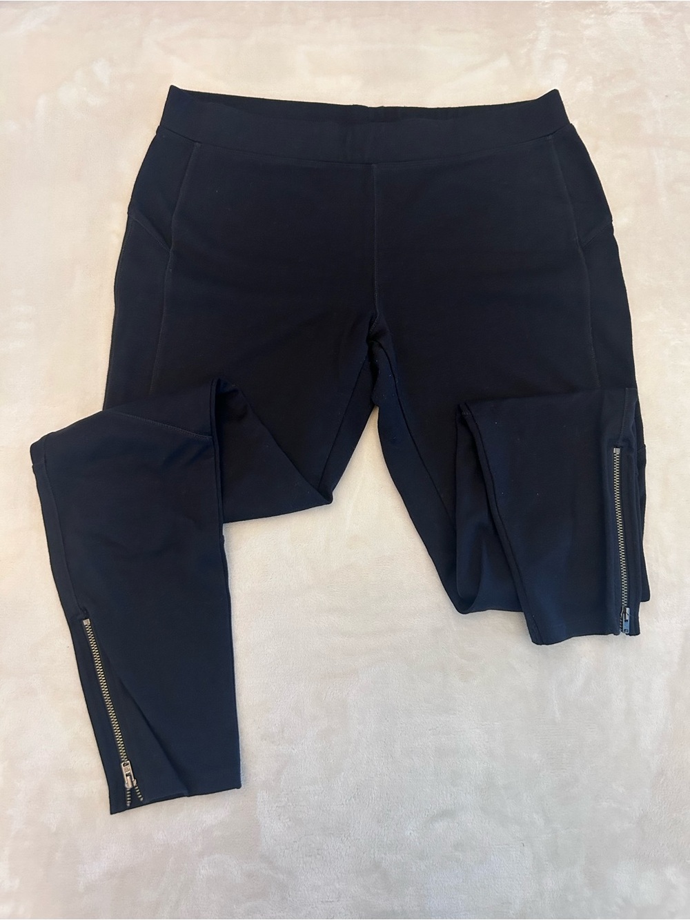 Express Black Mid-Rise Stretch Leggings